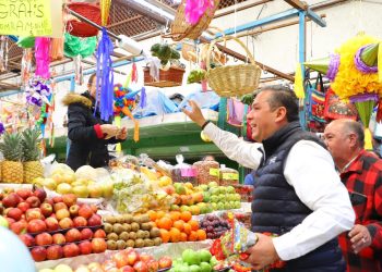 Celebra Barragán con locatarios 56 aniversario del Mercado Independencia