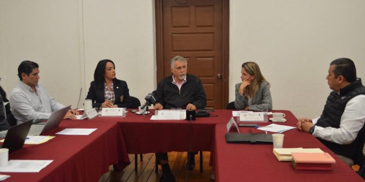 Urgen diputados conclusión de obras viales en Morelia