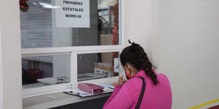 Convenio garantiza pago de aguinaldo y bono a docentes: SEE