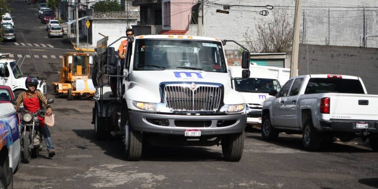Agradecen vecinos del Nororiente de Morelia apoyo de Alfonso Martínez para mejorar vialidades