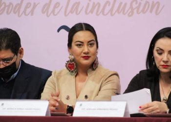 No cejaremos en el esfuerzo por generar transparencia y certeza administrativa al Congreso: Mónica Valdez