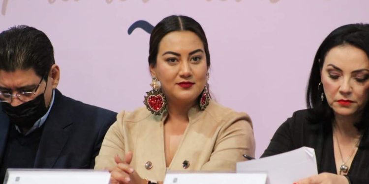 No cejaremos en el esfuerzo por generar transparencia y certeza administrativa al Congreso: Mónica Valdez