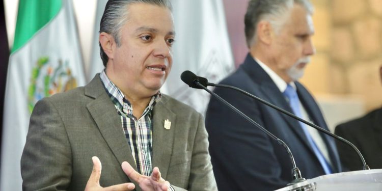 Gobierno de Michoacán paga primera parte de aguinaldos y quincena al magisterio y a policías: SFA
