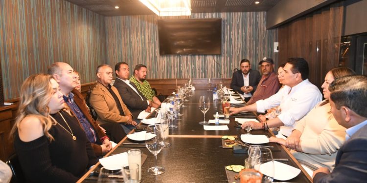 Comparte Silvano Aureoles su proyecto rumbo al 2024 con sociedad en Chihuahua