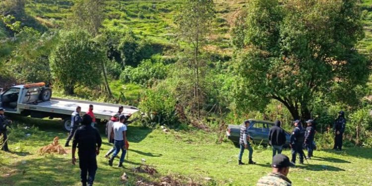 Guardia Civil asegura vehículo en Zitácuaro