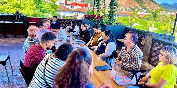 El diálogo ha sido nuestra herramienta principal para que el partido transite bien: PRD