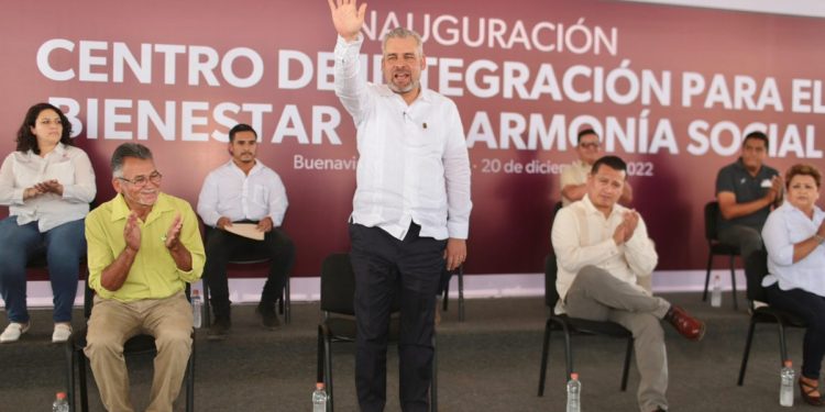 Bedolla inaugura Ceibas en La Ruana, suman 9 en operación