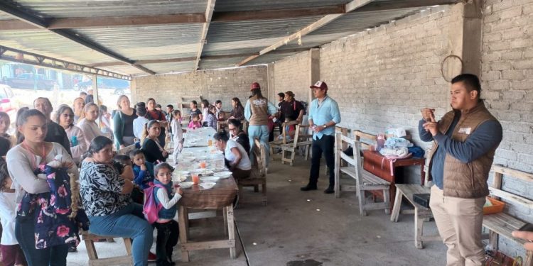 La atención de colonias populares no debe permanecer subordinada: Víctor Zurita