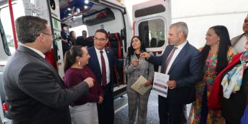 Entrega Gobernador 22 ambulancias a 16 municipios y al CRUM