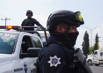 En Zitácuaro, SSP asegura a dos con mandato judicial vigente