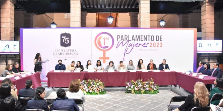 Instalan jurado del “1er Parlamento de Mujeres Michoacán 2023
