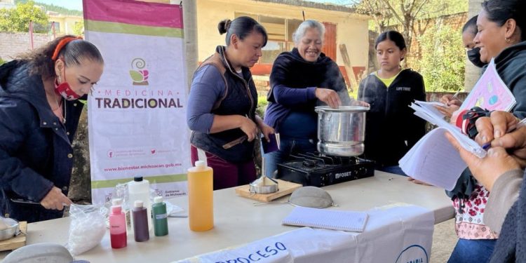 Apoyó Sedebi a más de 250 mujeres con capacitación e insumos para medicina tradicional