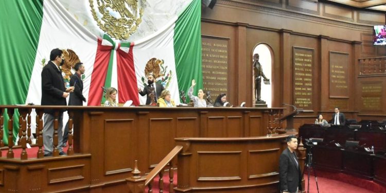 Transparentan diputados recursos asignados al municipio de Indaparapeo