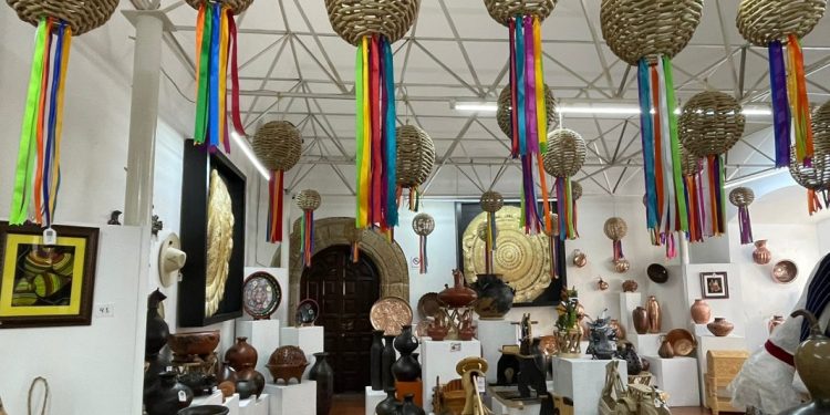 11.8 mdp comercializó el IAM en artesanías michoacanas