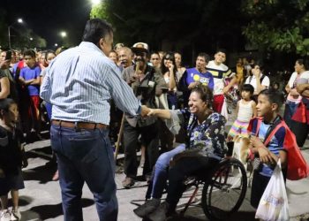 Entrega José Luis Cruz paquetes navideños a más de 10 mil familias