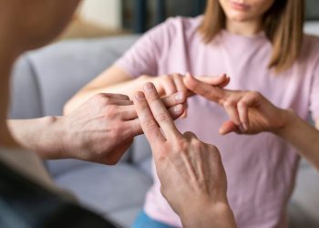 Capacita SEE a docentes en Lengua de Señas Mexicana