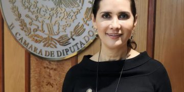 INSCRIBIR CON LETRAS DE ORO “UNIVERSIDAD MICHOACANA DE SAN NICOLÁS DE HIDALGO”, EN EL MURO DE HONOR DEL PALACIO LEGISLATIVO DE SAN LÁZARO, PROPONEN MACARENA CHÁVEZ Y ROBERTO CARLOS LÓPEZ GARCÍA