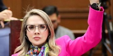 Logra defender Samanta Flores el presupuesto para la Mujer Michoacana
