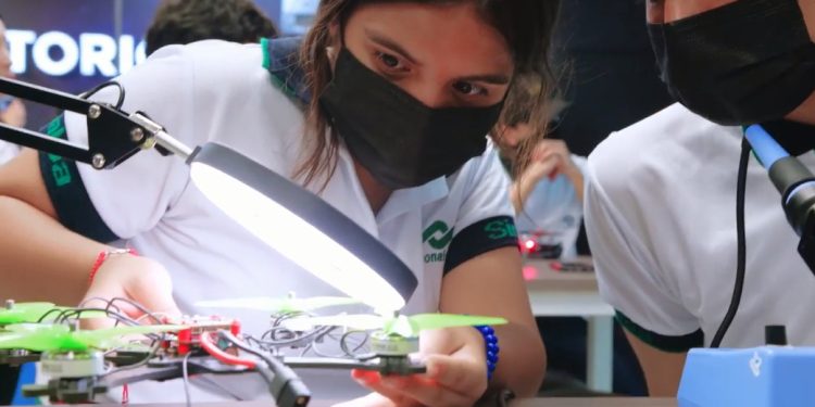 Acondicionará Conalep Michoacán laboratorios con presupuesto 2023