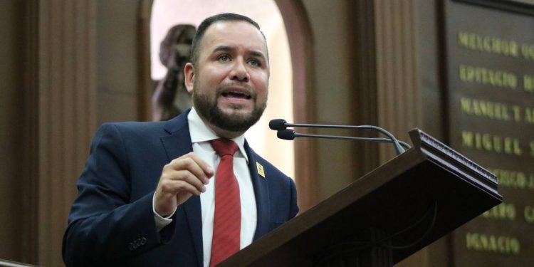 Propone Reyes Galindo digitalización de padrón de proveedores para transparentar compras gubernamentales en Michoacán