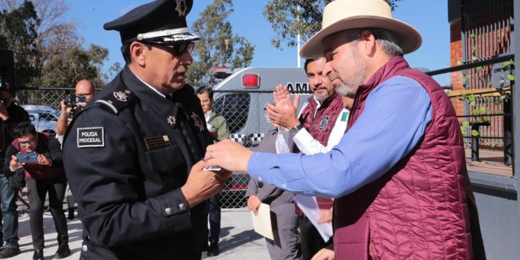 Entrega Bedolla equipamiento y patrullas a Centros Penitenciarios, con 12 mdp del Fortapaz