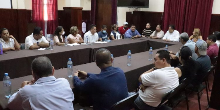 José Luis Cruz atendió las demandas de los maestros de la CNTE