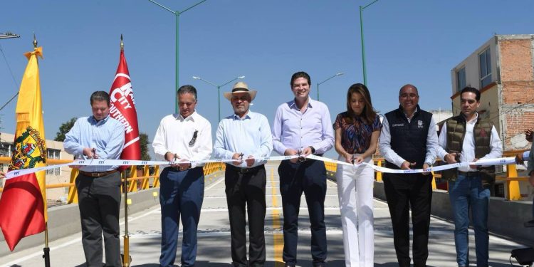 Inaugura Alfonso Martínez puente Siervo de la Nación