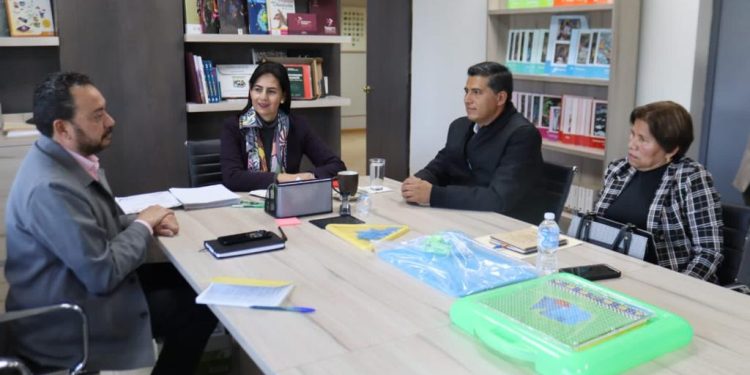 Impulsa SEE coordinación con municipios a favor de la educación