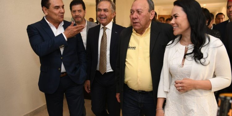 El PRD tiene “cartas” a la candidatura presidencial; Silvano Aureoles es un perfil fuerte