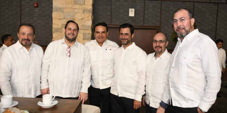 Silvano construirá método democrático con la sociedad frente al 2024