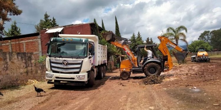 Ayuntamiento de Morelia apoya al campo con mejora territorial y caminos rurales