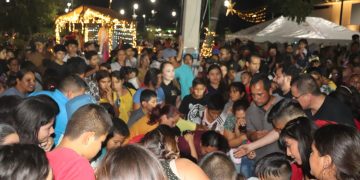 En Apatzingán con festival infantil, obra de teatro y mega rosca de Reyes así festejaron