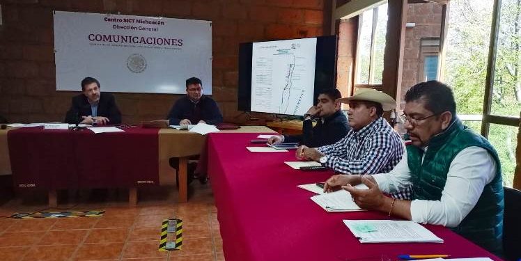 Alcaldes de la zona oriente gestionan y demandan arreglo carretero