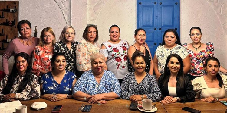 Por el Desarrollo de Apatzingán Mujeres manifiestan unidad