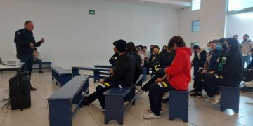 SSP lleva taller de educación vial a estudiantes de secundaria, en Morelia