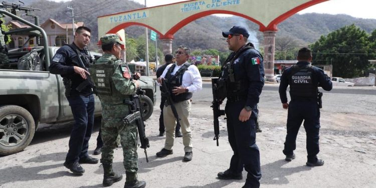 Operativos interinstitucionales, claves para preservar la paz en la región Oriente: Secretario de SP