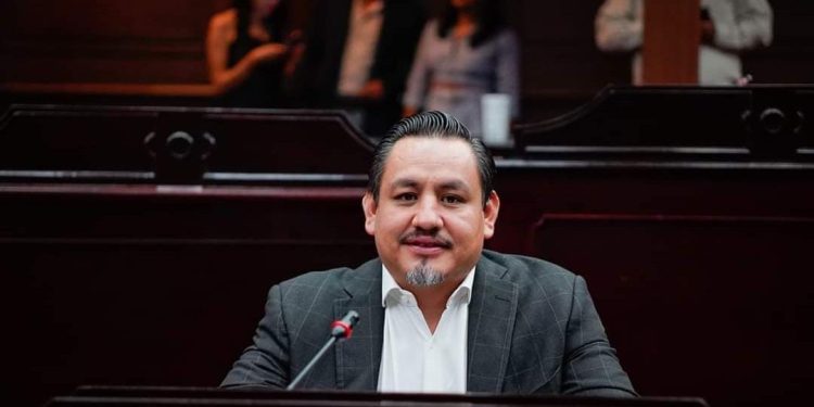 Debe ser efectivo el derecho a salud mental en menores, velando por su integridad: Víctor Manríquez