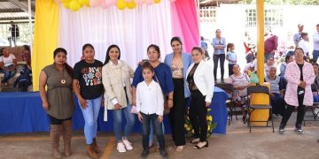 Inaugura Araceli Saucedo Reyes obra educativa en Tarascón