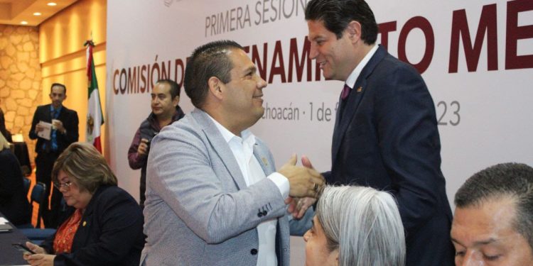 Participa Bladimir González en la Comisión de Ordenamiento Metropolitano