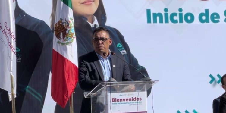 Más de 10 mil alumnos del Conalep inician nuevo semestre escolar