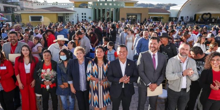 Jornada histórica, Segob realiza más de mil 800 matrimonios en Michoacán