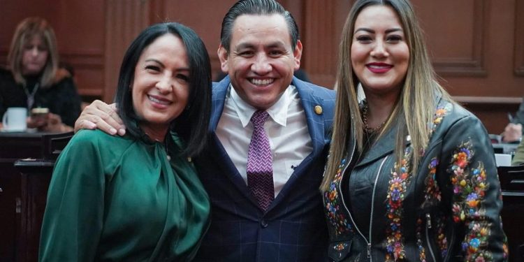 Nuestros representantes populares impulsan el progreso de Michoacán: PRD