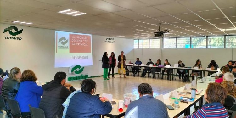 Refuerza Conalep Michoacán formación profesional de estudiantes