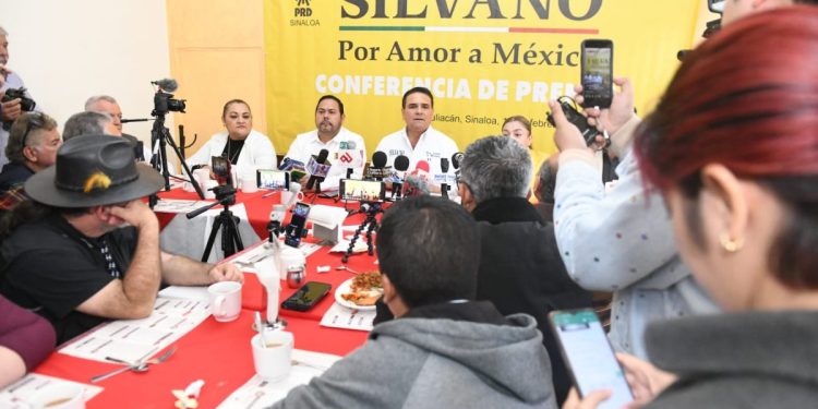 Silvano llama a las Coordinaciones de Por Amor a México que se están conformando en todos los estados del País a desplegarse rápidamente