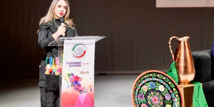 “Sin Michoacán no hay México”, retumban palabras de Samanta Flores en la “Cruzada Nacional Por el Turismo”