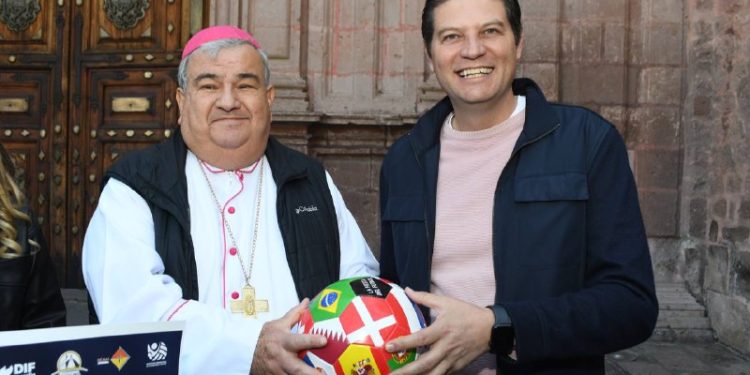 El alcalde Alfonso Martínez y monseñor Carlos Garfias, promueven la paz desde el deporte