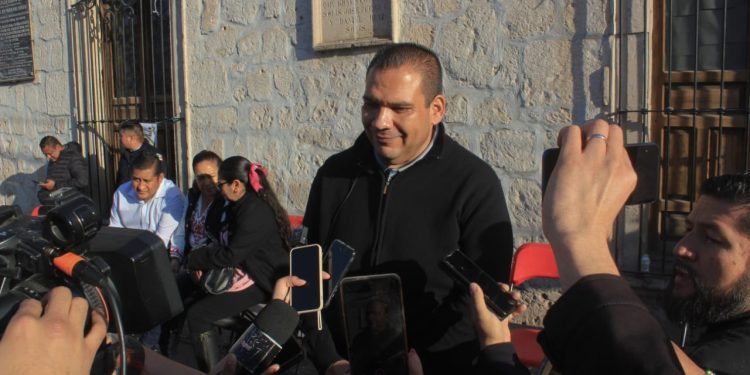 Celebra Bladimir González el inicio del Carnaval con los Toritos Monumentales de Tarímbaro