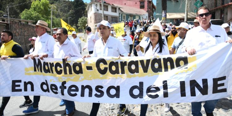 Llenaremos el Zócalo para que AMLO se vaya: Silvano Aureoles