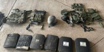 SSP, Sedena y GN desmantelan campamento con 2 artefactos explosivos y más de mil 300 municiones; en Aguililla