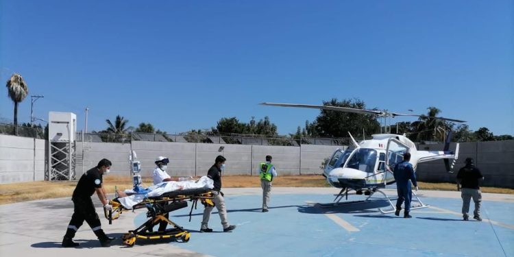 Desde Apatzingán, SSP traslada vía aérea a menor con trauma craneoencefálico